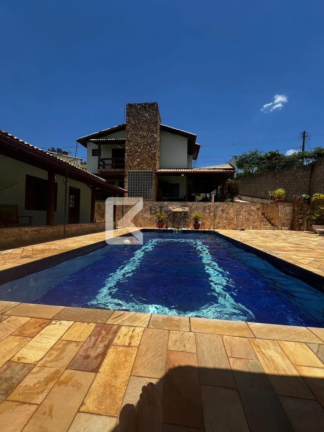 Chácara, 3 quartos, 1413 m² - Foto 1