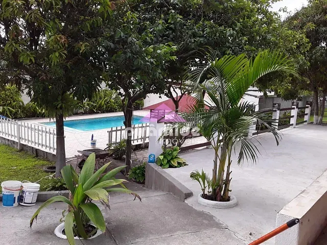 Chácara com 1500m² 4 quartos e 3 banheiros, à venda, no bairro Fazenda Bom Retiro em São José dos Campos