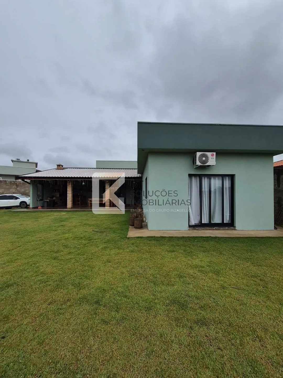 Chácara, 3 quartos, 1044 m² - Foto 1