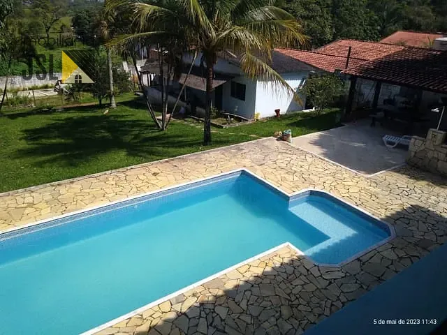 Chácara com 2000m² 4 quartos e 2 banheiros, à venda, no bairro Chácara Ipês em Caçapava