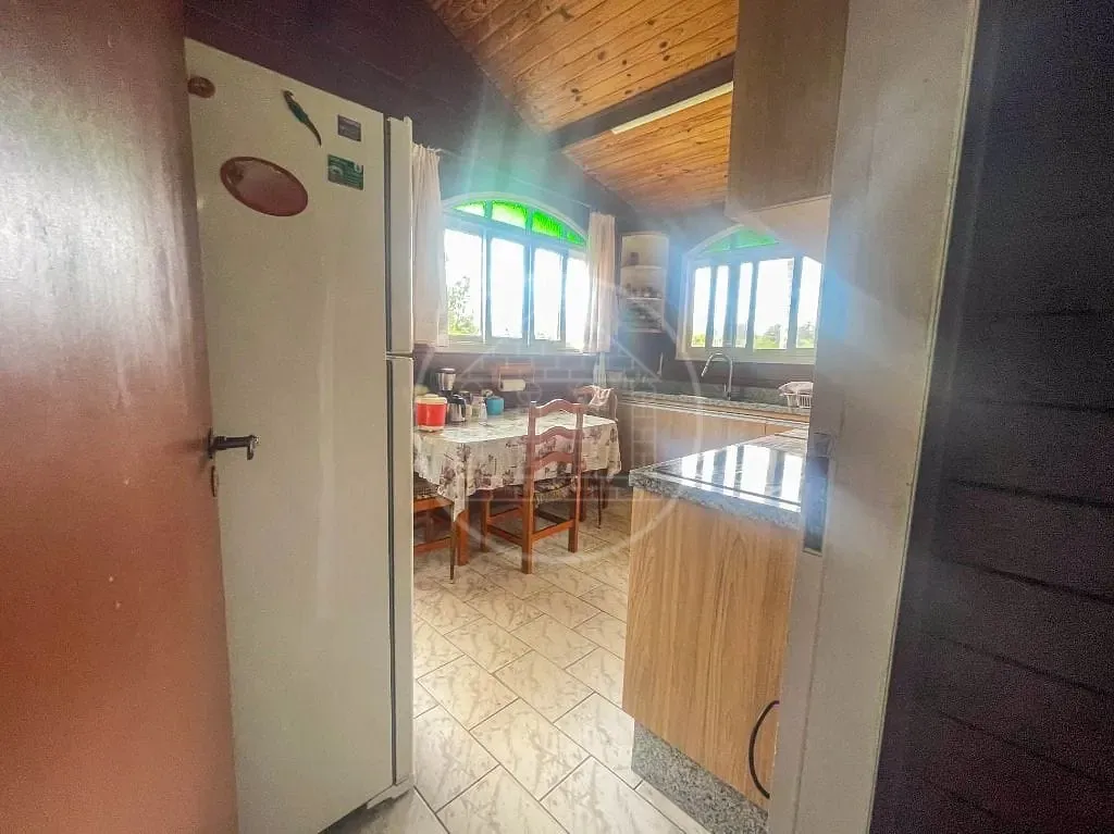 Sítio, 3 quartos, 2000 m² - Foto 4