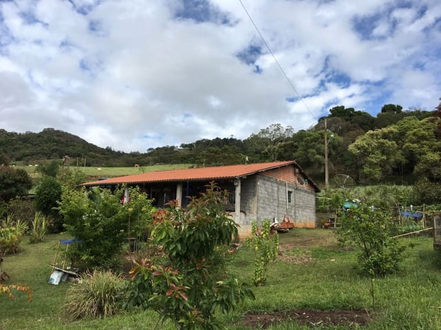 Chácara com 10400m² 3 quartos e 2 banheiros, à venda, no bairro Tenentes em Extrema