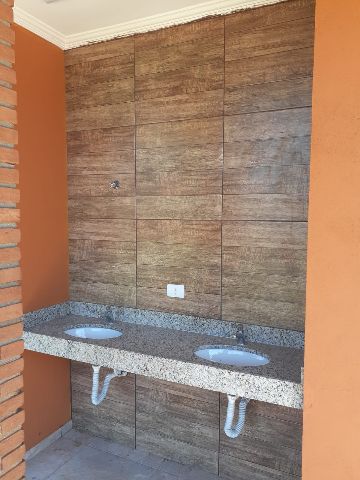 Chácara com 3000m² 2 quartos e 2 banheiros, à venda, no bairro Chácaras Reunidas em Pindamonhangaba