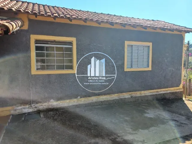 Chácara com 750m² 2 quartos e 1 banheiro, à venda, no bairro Zona Rural em Santa Rita do Sapucaí