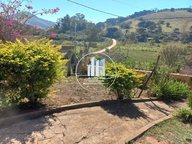 Chácara com 750m² 2 quartos e 1 banheiro, à venda, no bairro Zona Rural em Santa Rita do Sapucaí