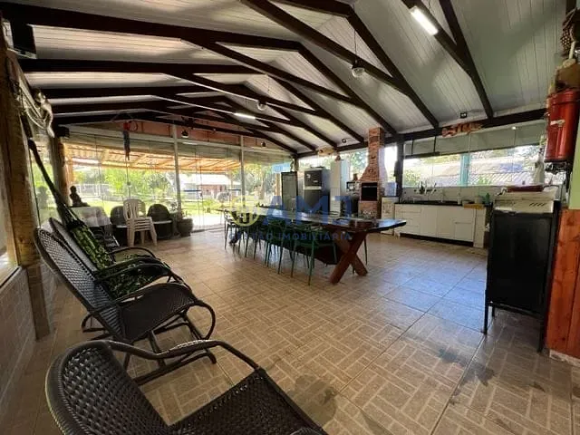 Chácara com 1200m² 1 quarto e 2 banheiros, à venda, no bairro Countryville em Hidrolândia