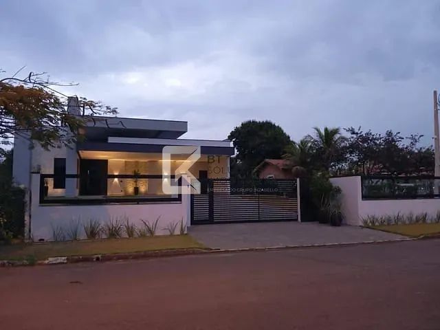 Chácara com 2200m² 4 quartos e 5 banheiros, à venda, no bairro Vale das Laranjeiras em Indaiatuba