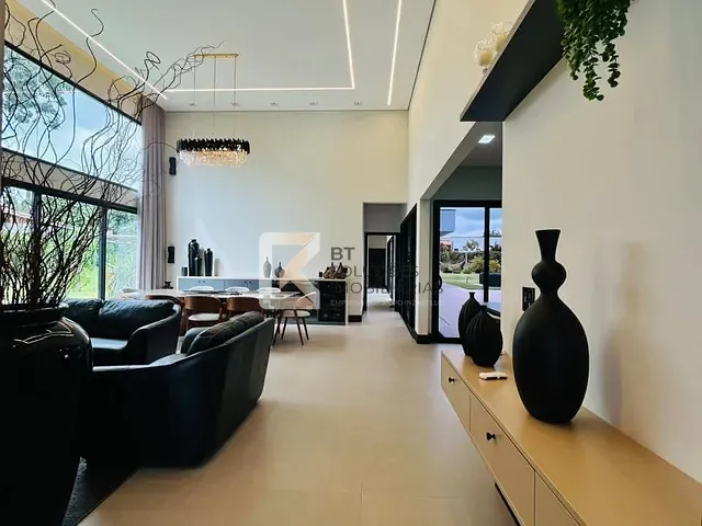 Chácara com 2200m² 4 quartos e 5 banheiros, à venda, no bairro Vale das Laranjeiras em Indaiatuba
