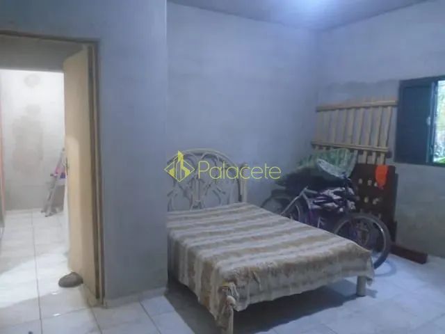 Chácara com 2100m² 3 quartos e 2 banheiros, à venda, no bairro Goiabal em Pindamonhangaba