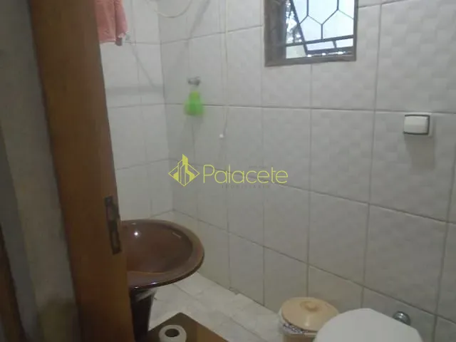 Chácara com 2100m² 3 quartos e 2 banheiros, à venda, no bairro Goiabal em Pindamonhangaba