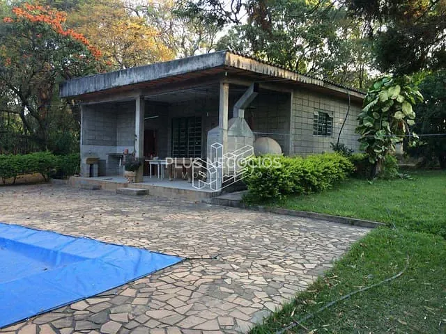 Chácara com 5500m² 5 quartos e 3 banheiros, à venda, no bairro Aparecidinha em Sorocaba