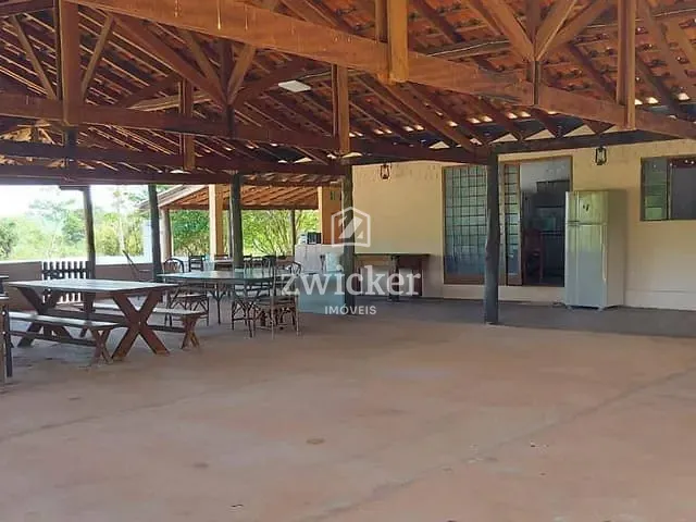 Chácara com 24200m² 4 quartos e 2 banheiros, à venda, no bairro Vila Santa Maria em Piratininga