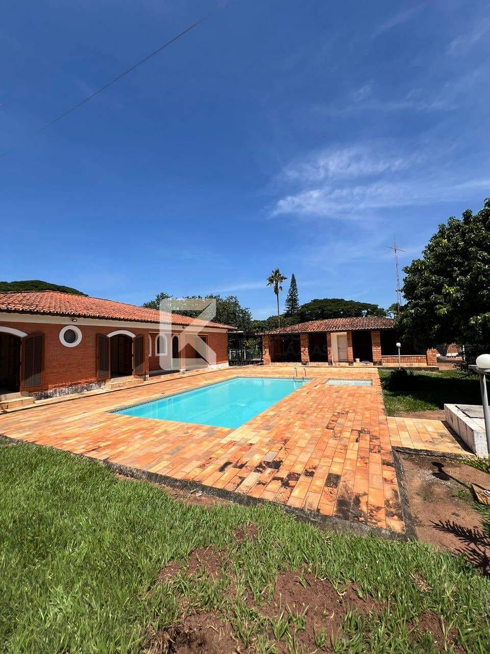 Sítio, 4 quartos, 3000 m² - Foto 1