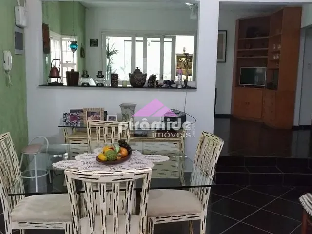 Chácara com 4900m² 4 quartos e 6 banheiros, à venda, no bairro Jaraguá em São Sebastião