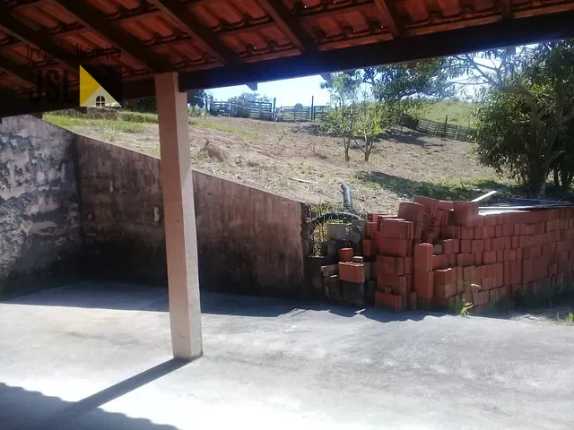 Chácara com 8000m² 4 quartos e 3 banheiros, à venda, no bairro São João da Boa Vista em Caçapava
