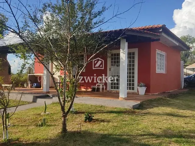 Chácara com 750m² 2 quartos e 2 banheiros, à venda, no bairro Estância Balneária Águas Virtuosas em Bauru