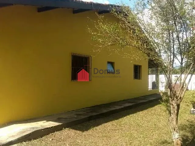 Chácara com 500m² 2 quartos e 2 banheiros, à venda, no bairro Parque Shangri-lá em Pindamonhangaba