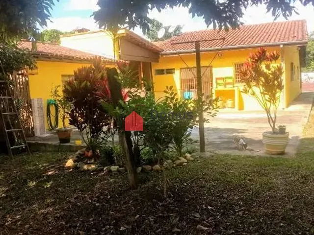 Chácara com 500m² 2 quartos e 2 banheiros, à venda, no bairro Parque Shangri-lá em Pindamonhangaba