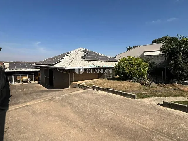 Chácara com 2000m² 3 quartos e 4 banheiros, à venda, no bairro Área Rural de Artur Nogueira em Artur Nogueira