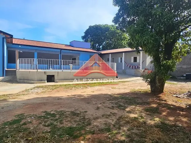 Chácara com 702m² 1 quarto e 4 banheiros, à venda, no bairro Primavera I em São José Dos Campos