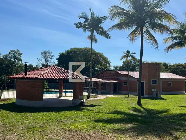 Chácara 5 quartos e 4 banheiros, à venda, no bairro Vale das Laranjeiras em Indaiatuba