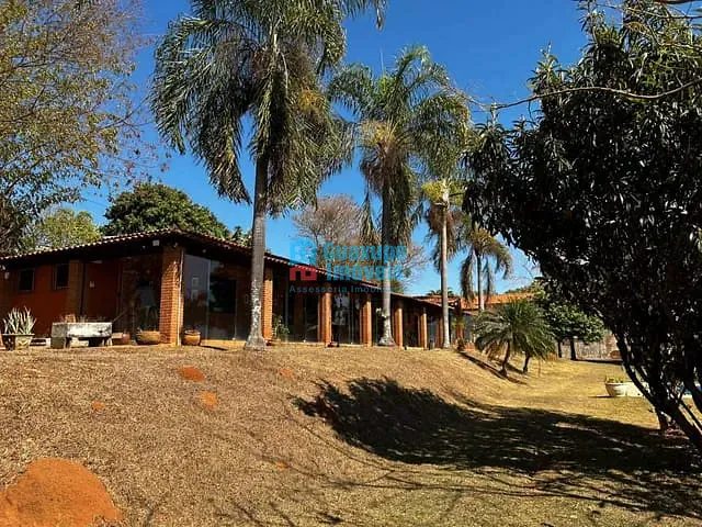 Chácara com 2280m² 3 quartos e 5 banheiros, à venda, no bairro Portal dos Nobres em Guaxupé