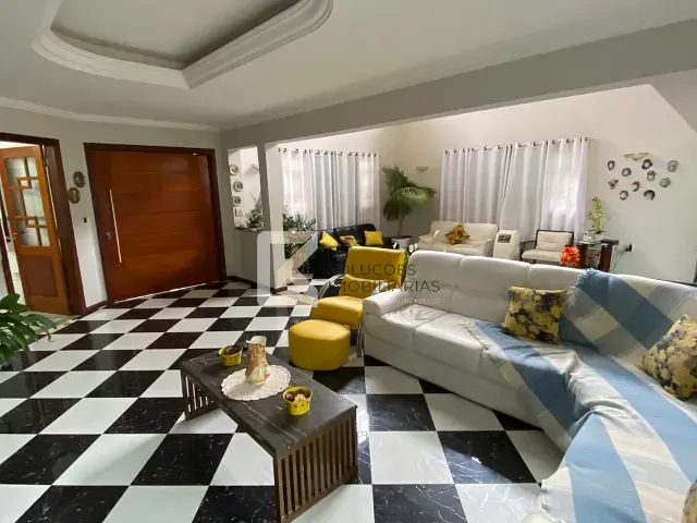 Chácara com 2560m² 7 quartos e 6 banheiros, à venda, no bairro Colinas do Mosteiro de Itaici em Indaiatuba