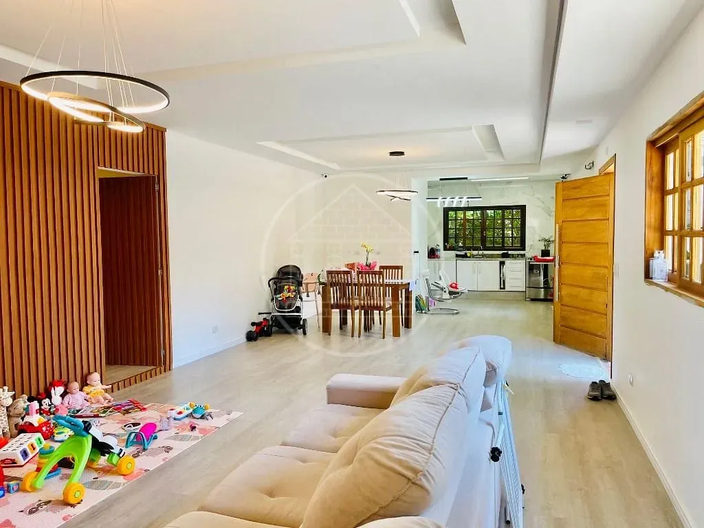Sítio, 6 quartos, 2100 m² - Foto 1