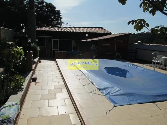Chácara com 700m² 3 quartos e 3 banheiros, à venda, no bairro Caxambu em Jundiaí