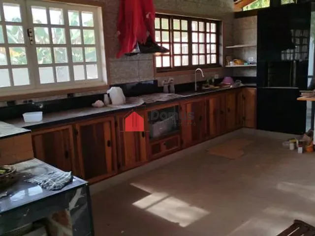 Chácara com 500m², à venda, no bairro Cruz Pequena em Pindamonhangaba