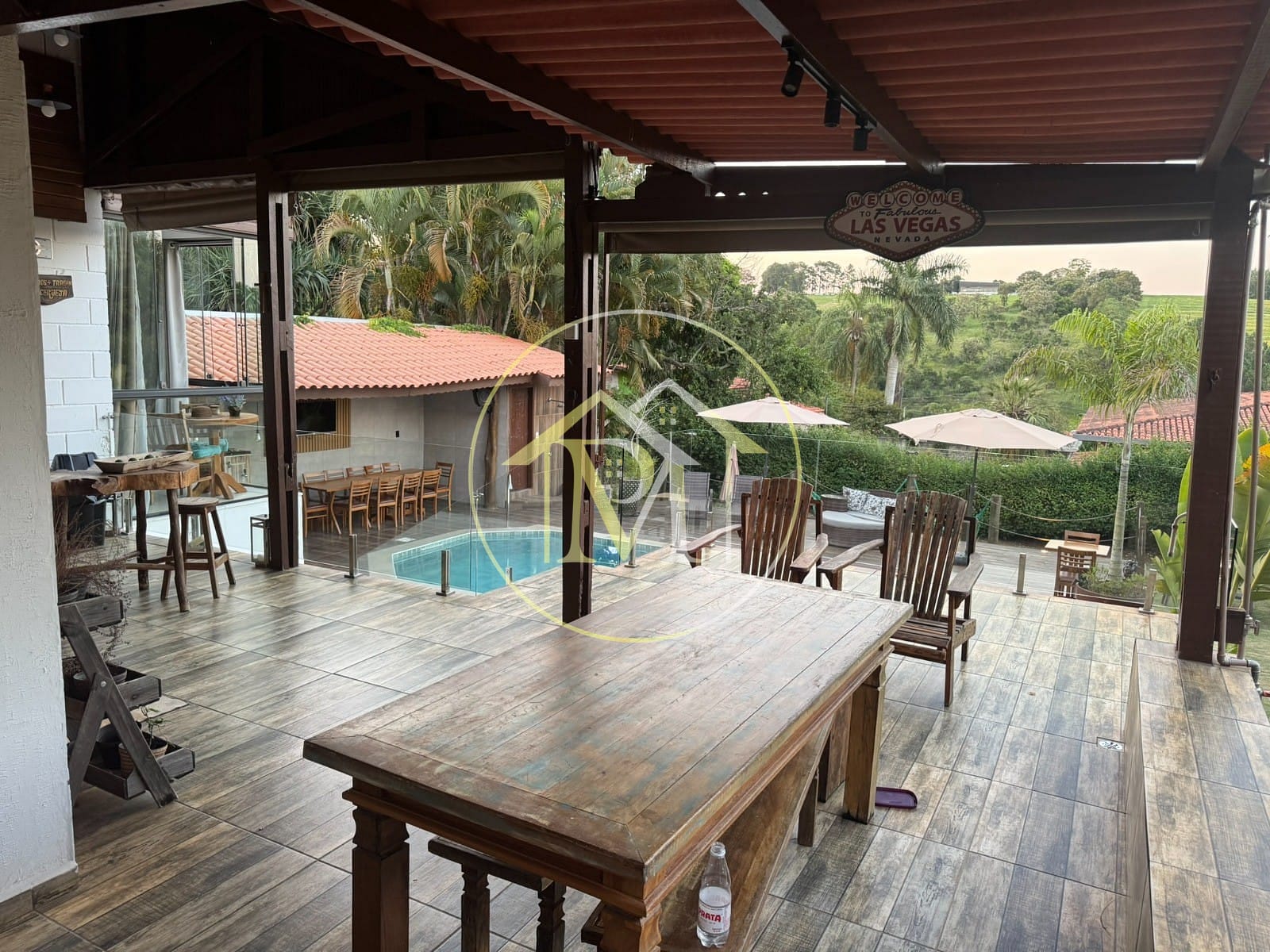 Chácara à venda e aluguel com 4 quartos, 300m² - Foto 4