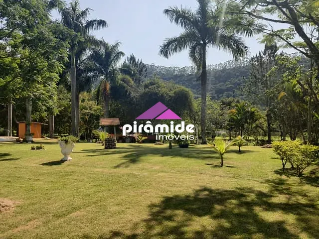 Chácara com 20000m² 8 quartos e 6 banheiros, à venda, no bairro Moquetá em Santa Branca