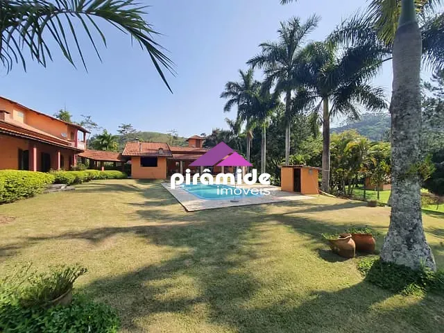 Chácara com 20000m² 8 quartos e 6 banheiros, à venda, no bairro Moquetá em Santa Branca