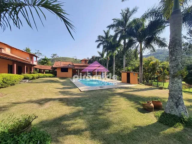 Chácara com 20000m² 8 quartos e 6 banheiros, à venda, no bairro Moquetá em Santa Branca