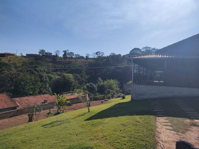 Chácara com 2000m² 3 quartos e 2 banheiros, à venda, no bairro Roseira em Extrema