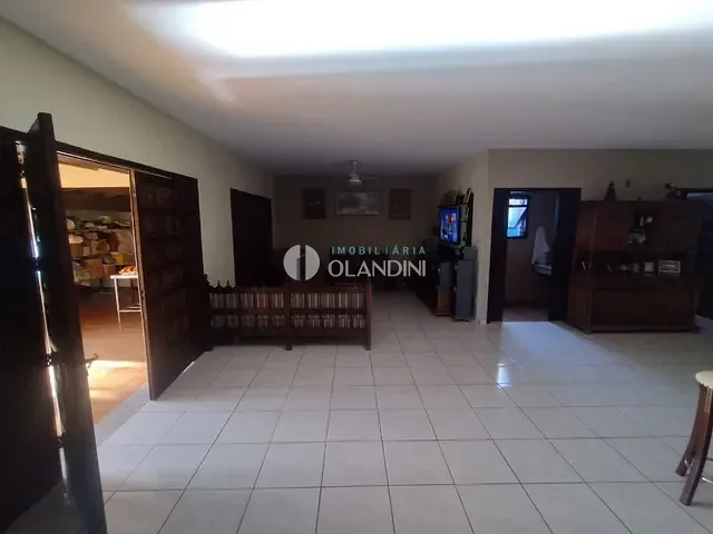 Chácara com 1300m² 4 quartos e 2 banheiros, à venda, no bairro Parque Residencial da Piscina em Artur Nogueira