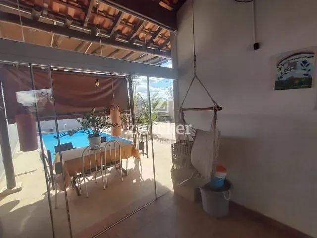 Chácara com 300m² 3 quartos e 3 banheiros, à venda, no bairro Vale do Igapó IV em Agudos