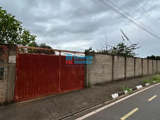 Terreno com 1350m², à venda, no bairro Bom Jardim em Guaxupé