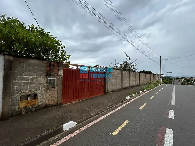 Terreno com 1350m², à venda, no bairro Bom Jardim em Guaxupé