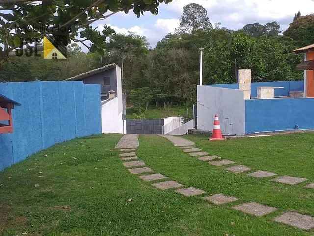Chácara com 1600m² 2 quartos e 2 banheiros, à venda, no bairro Portal Mantiqueira em Caçapava