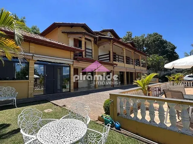 Chácara com 2000m² 4 quartos e 4 banheiros, à venda, no bairro Sapé I em Caçapava