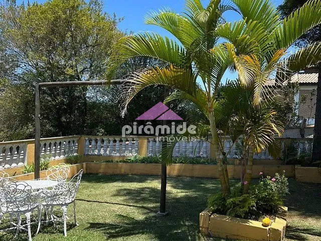 Chácara com 2000m² 4 quartos e 4 banheiros, à venda, no bairro Sapé I em Caçapava