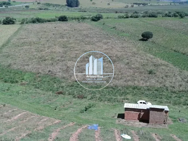Chácara com 39000m² 1 quarto e 1 banheiro, à venda, no bairro Rodovia Fernão Dias em Pouso Alegre