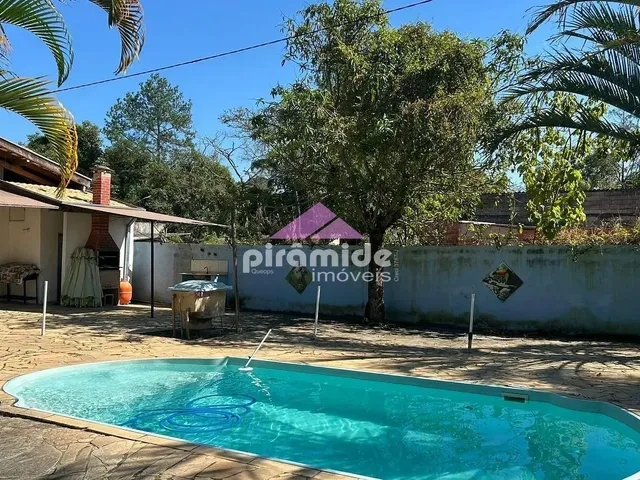 Chácara com 2000m² 3 quartos e 5 banheiros, à venda, no bairro Vila Velha em Caçapava