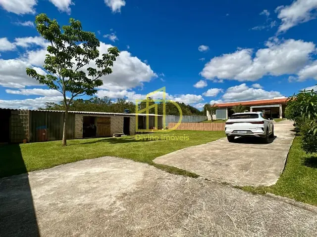 Chácara com 1000m², à venda, no bairro Capoavinha em Votorantim