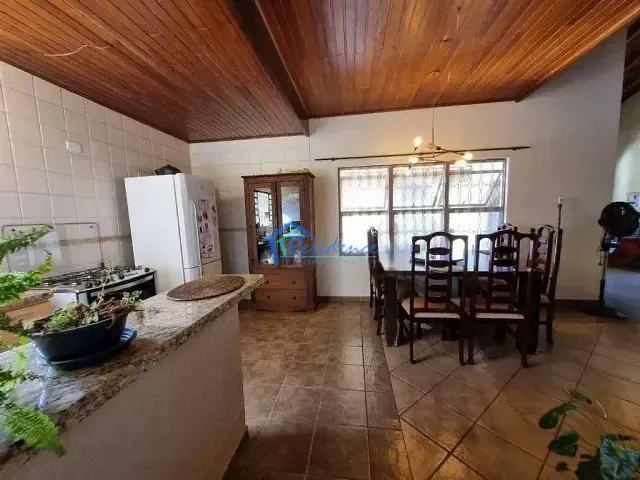 Chácara com 1000m² 4 quartos e 3 banheiros, à venda, no bairro Parque das Bandeiras em Indaiatuba