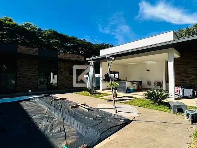 Chácara com 1000m² 3 quartos e 4 banheiros, à venda, no bairro Parque das Bandeiras em Indaiatuba