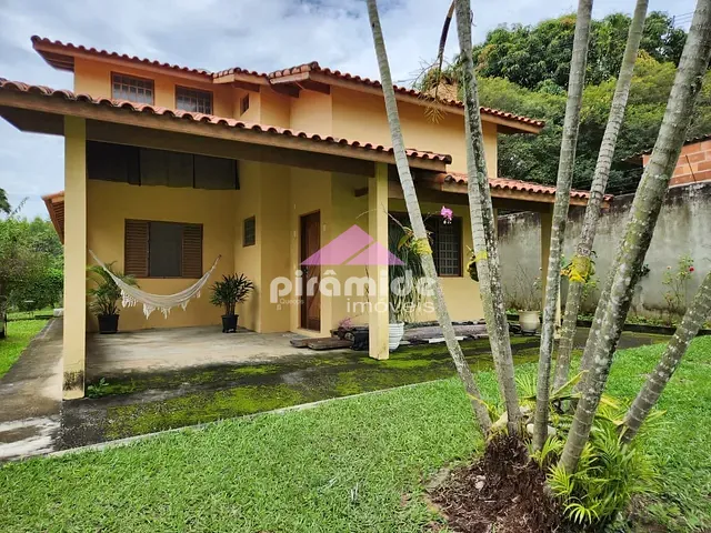 Chácara com 1704m² 3 quartos e 5 banheiros, à venda, no bairro Vila Velha em Caçapava