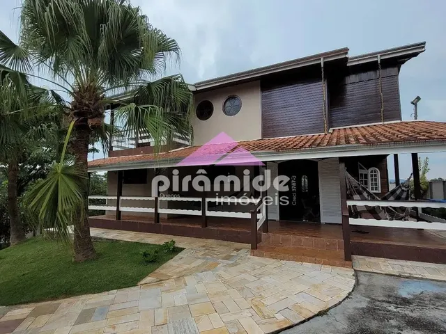 Chácara com 1112m² 3 quartos e 4 banheiros, à venda, no bairro Centro em Igaratá
