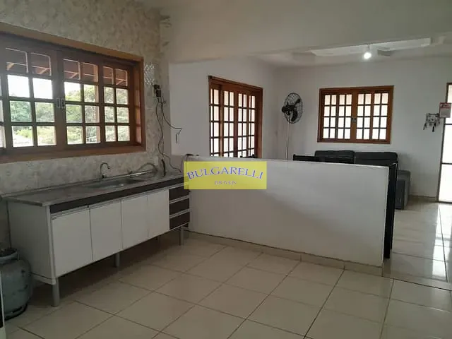 Chácara com 475m² 3 quartos e 3 banheiros, à venda, no bairro Terras de São Francisco em Jundiaí